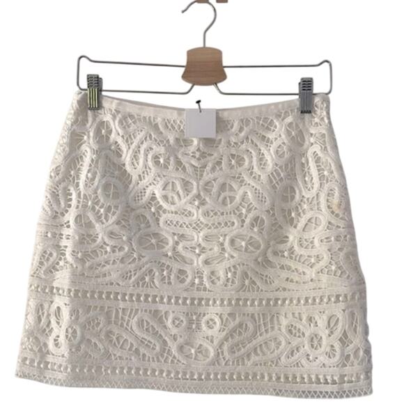 Club Monaco NEW Club Monaco White Lace Mini Skirt - Picture 1 of 7